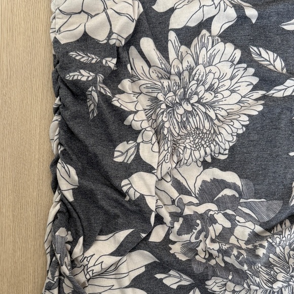 PinkBlush Floral Gray Raglan Short Sleeve Maternity T-Shirt Bodycon Midi Dress - Picture 4 of 9